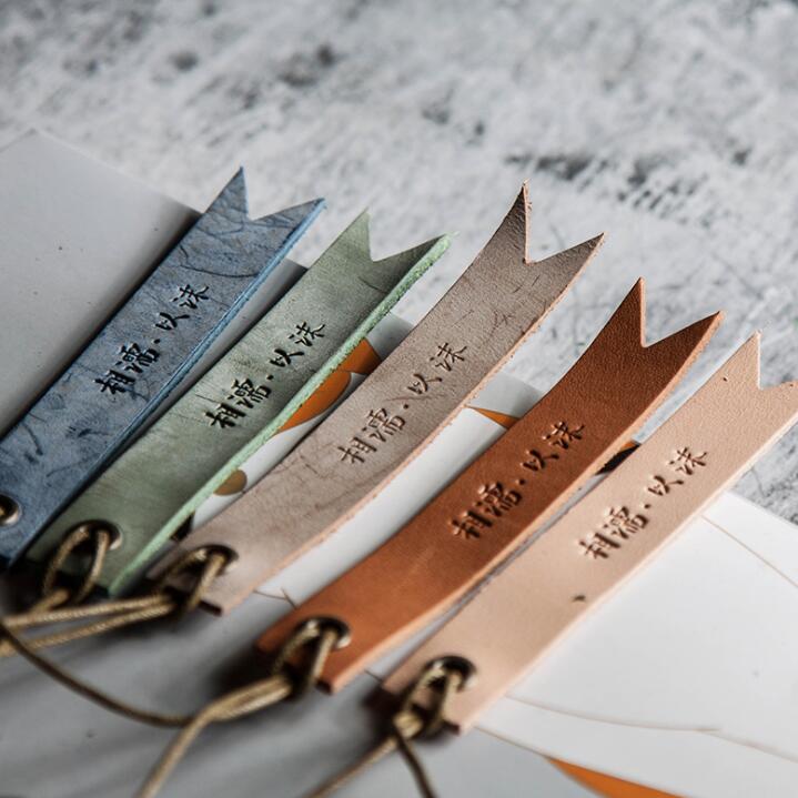 Custom high quality handmade vegetable tanned vintage leather blanks retro bookmarks for books
