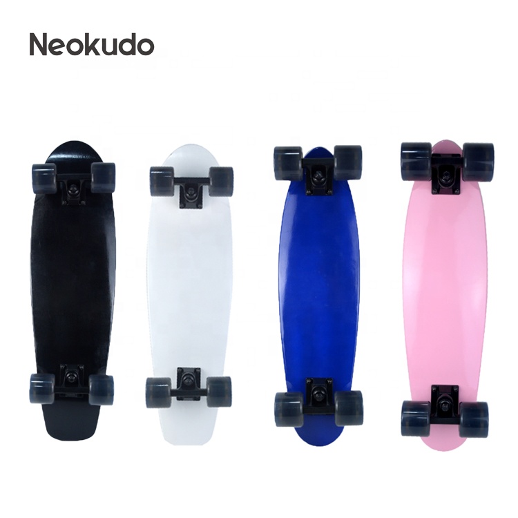 Full color graphic Canadian maple small fish plate skateboard