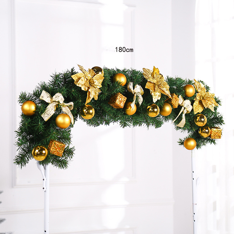 2021 Artificial garland Flocked Mixed green PVC gold Christmas ball rattan window Decor customized large Christmas wreath