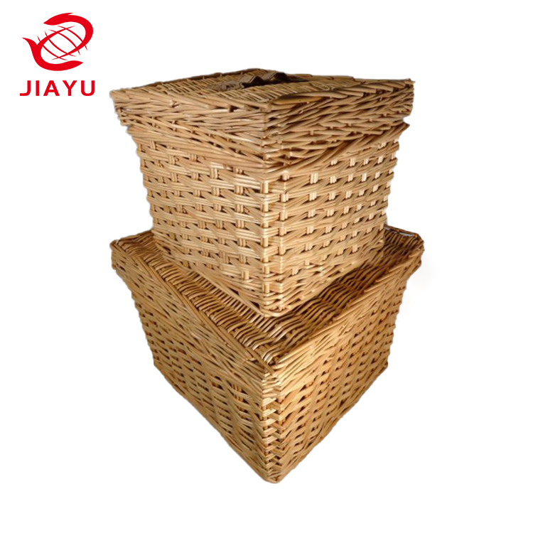Natural Large covered wicker pharmacy basket