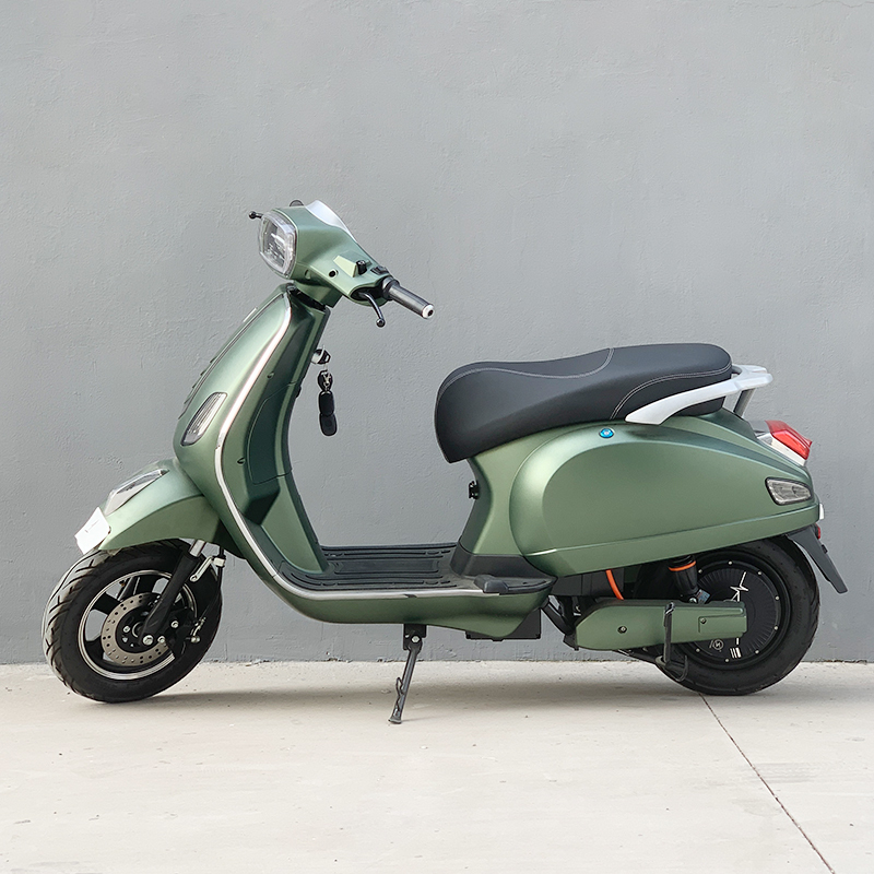 Wholesale 45km/h Long Range CKD Electric Scooter Adult Mini Electric Motorcycle Scooter Factory Directly Mobile Scooter With EEC