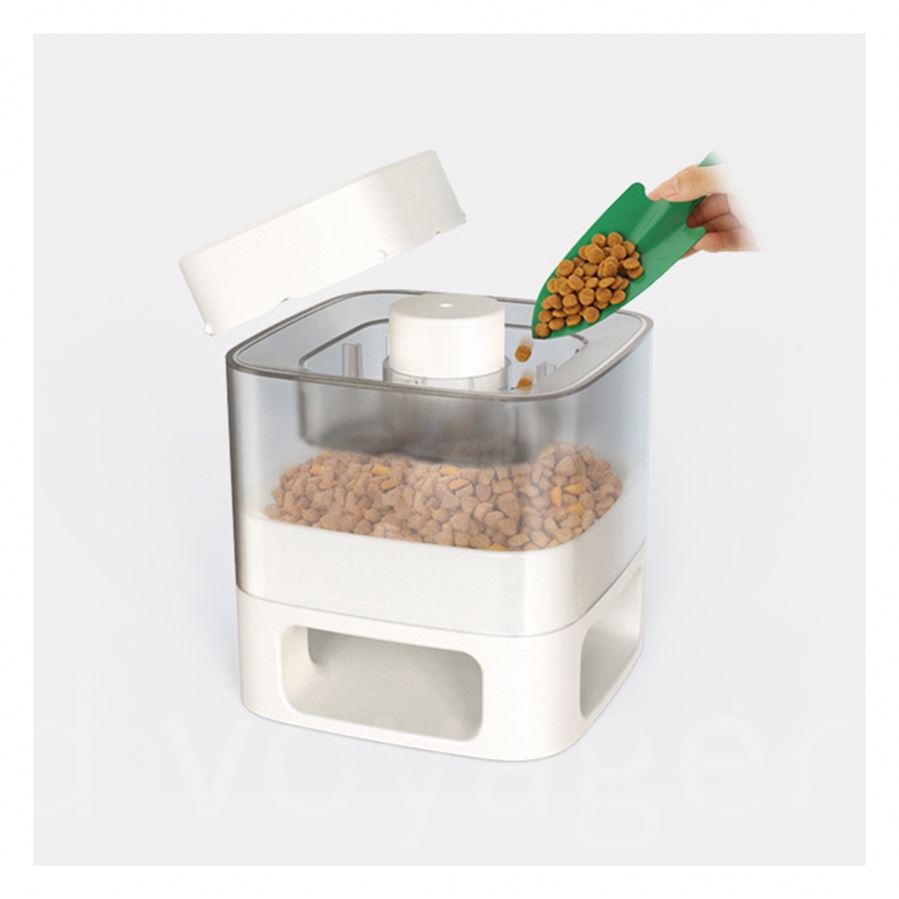 Wholesale Pet Supplies Pet Catapult Food Leakage Slow Feeder Smart Bowl Round