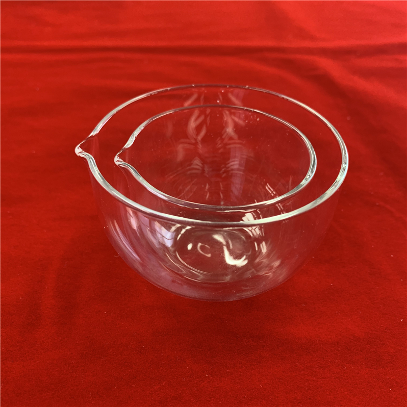 Heat resistance polishing clear quartz evaporating dish for melting