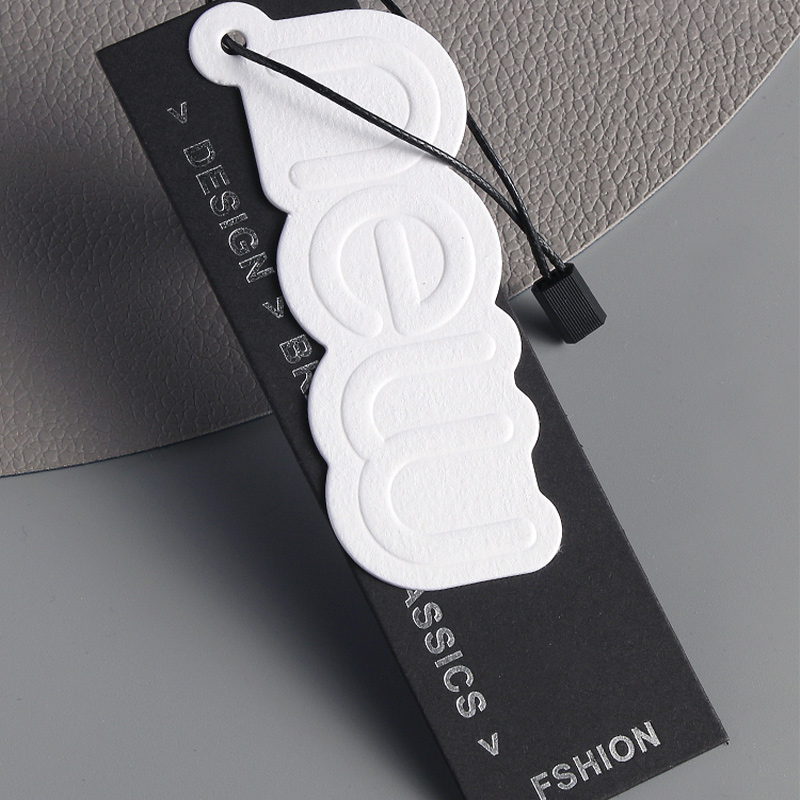 2024 Custom Logo Paper Hang Tags Business Printed T-Shirts Jackets Bags Shoes Garment Labels Tag Card Clothing Luxury Hang Tag