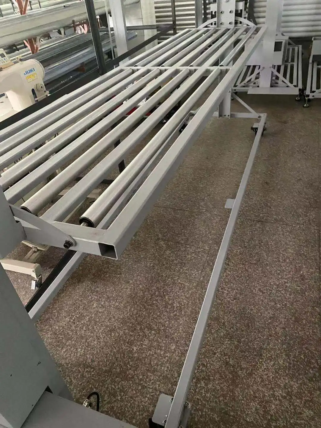 High Efficiency Automatic Fabric Roll Lifter