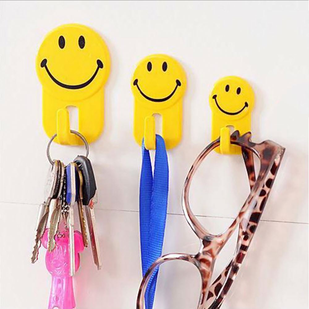 3Pcs/Set Strong Sticky Hooks CartoonYellow Smiling Face Adhesive Hooks for Bathroom Kitchen Utensil Clothing