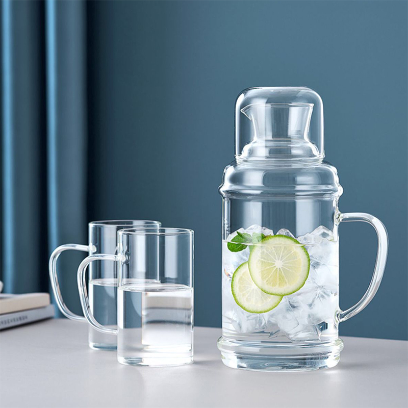Heat Resistant High Borosilicate Glass 2 Piece Water Set Water Pitcher Carafe Jug with Glass Cup Lid