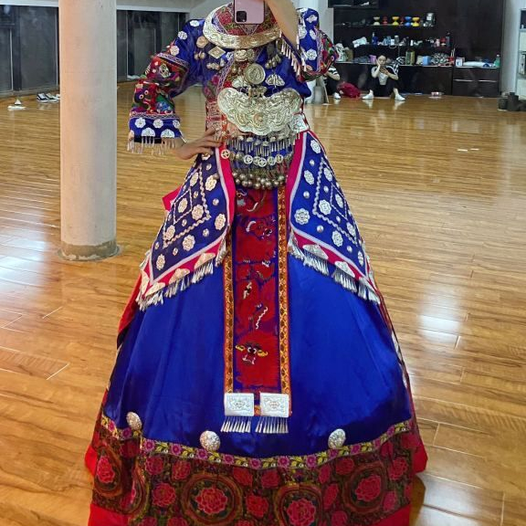 WJ30049 Hmong костюм ручной работы miao одежда для праздника не содержит ювелирных изделий