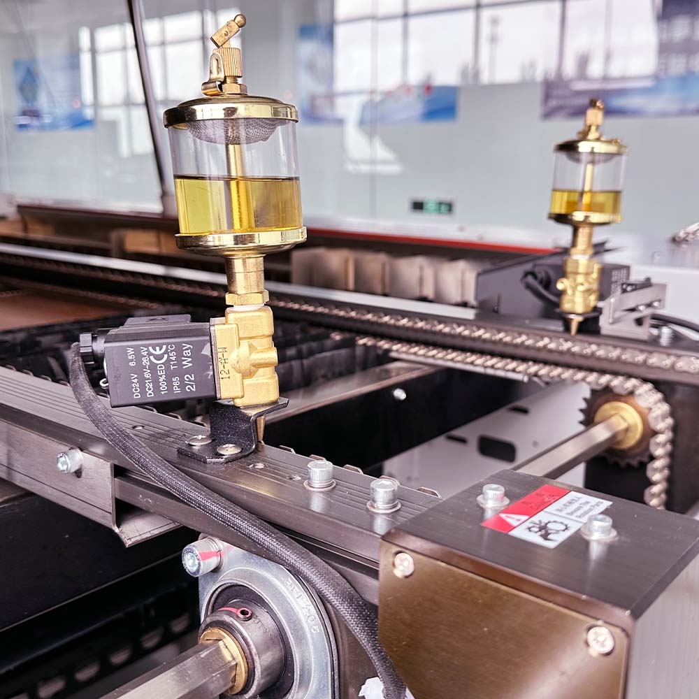 Factory Automotive Reflow Oven Soldering Eutectic Furnace Vacuum Soldering System for Chips
