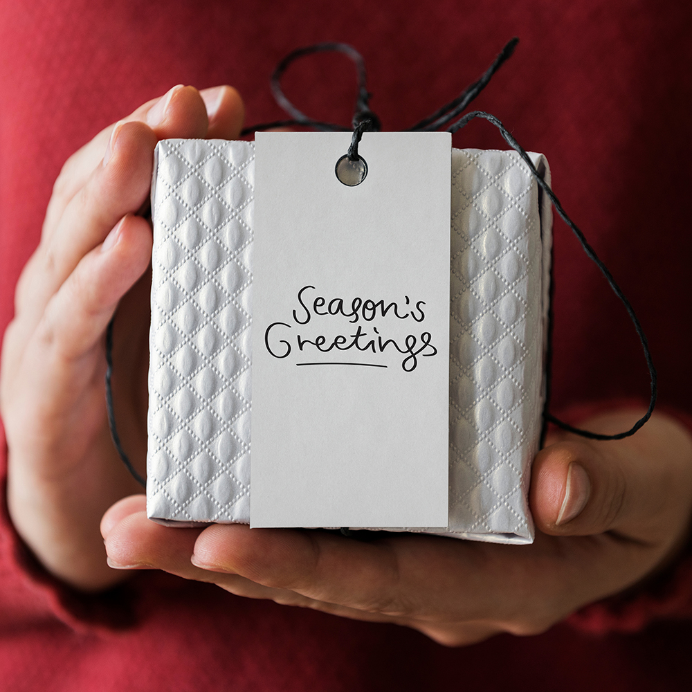 Custom logo Gift Paper hangtag label design Kraft Hang tag Logo for Christmas