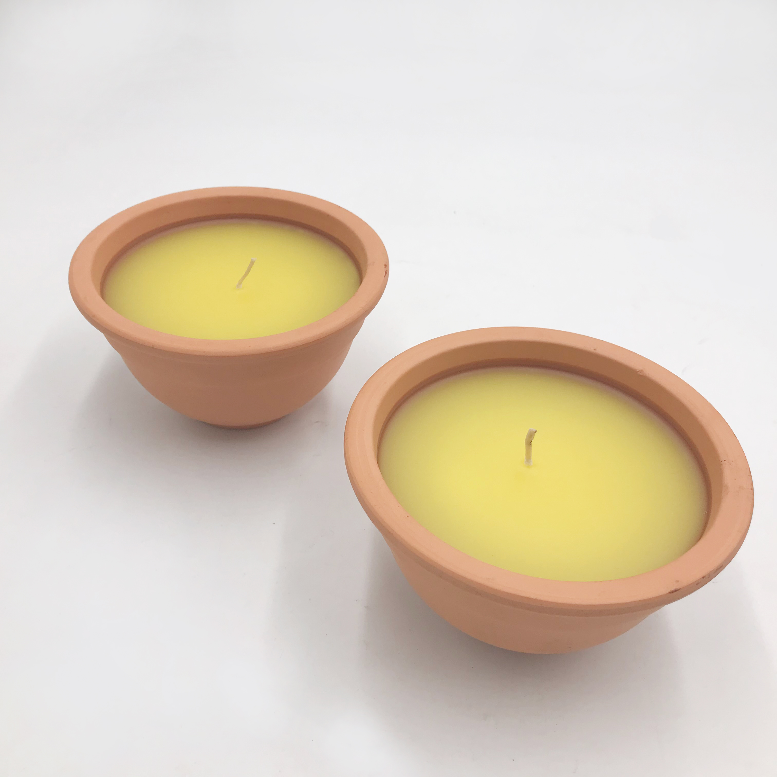 paraffin wax red clay pot candle new design custom scented terracotta candle for outdoor use