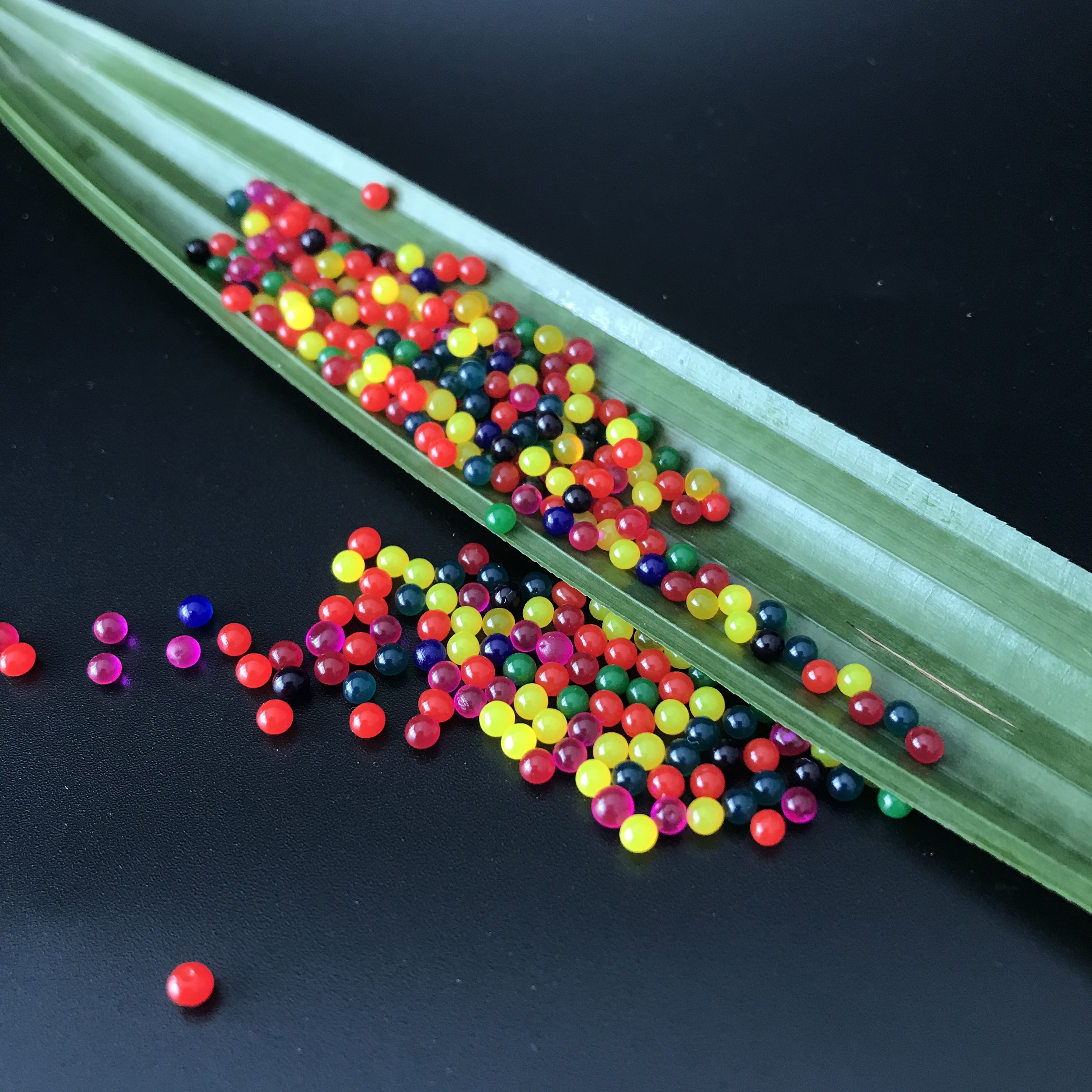Hot Sale 13 Colors Magic Water Beads Colorful Crystal Soil In 8oz bag