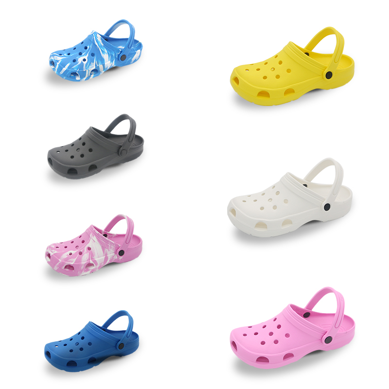 2024 factory wholesale summer classic clogs unisex adult size clogs garden shoes beach waterproof clogs slippers.