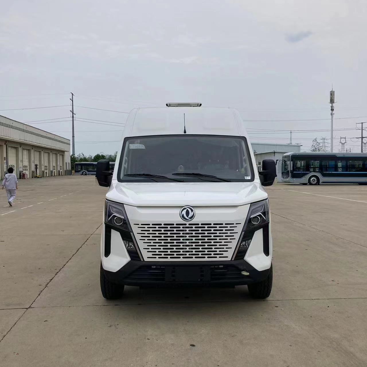 Электрический автобус Dongfeng на 15 мест с пробегом 380 Км для продажи
