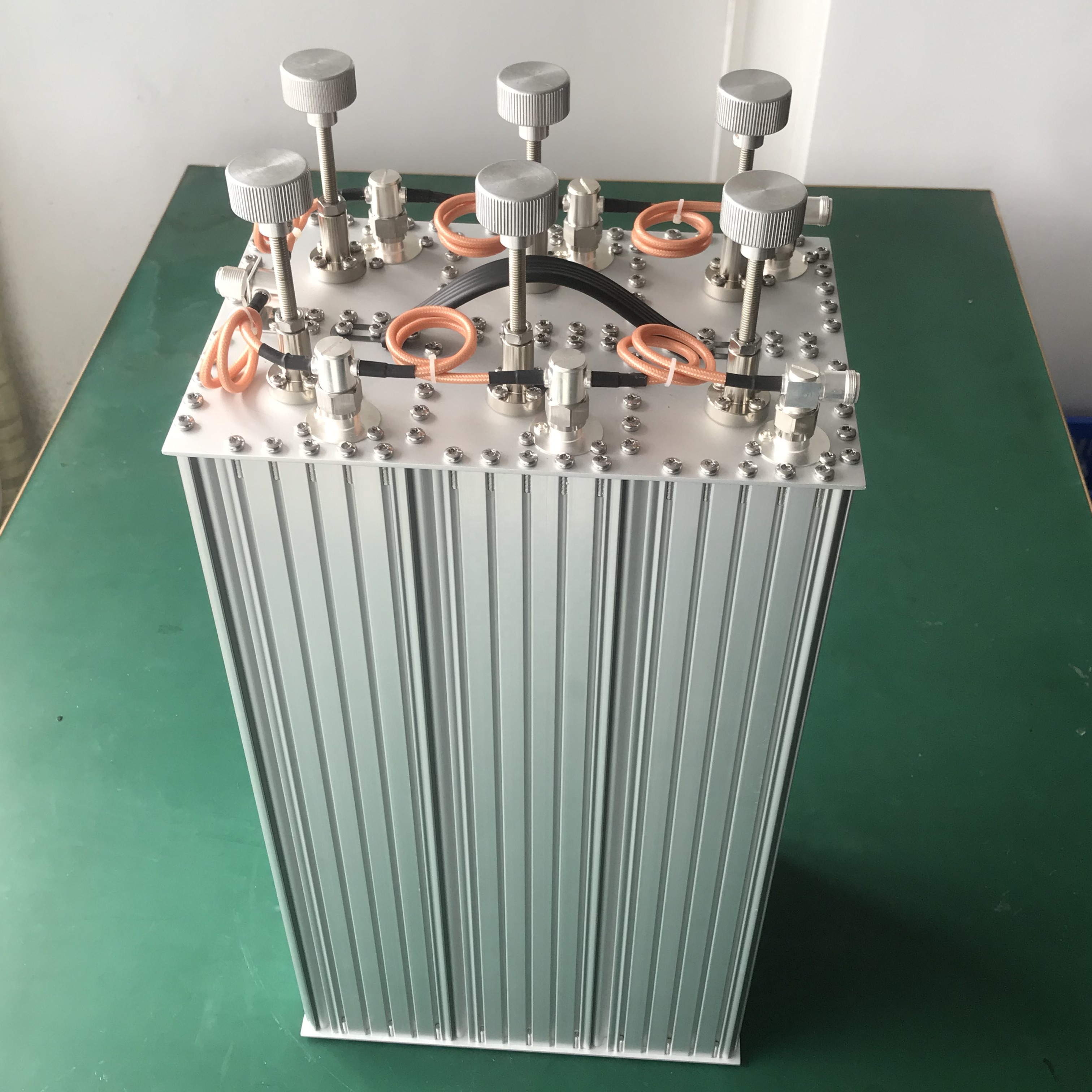 VHF 0,6 MHz Duplexer для любительской радиосвязи 70cm/2m