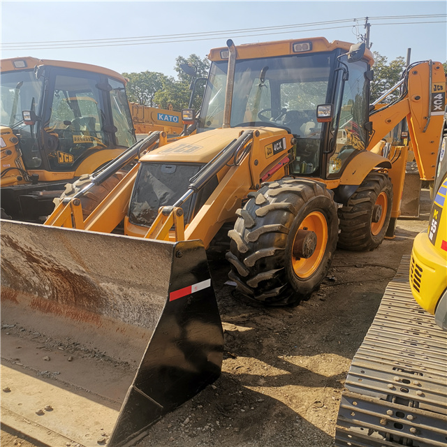 Б/у экскаватор-погрузчик jcb, б/у, недорогой jcb 4X