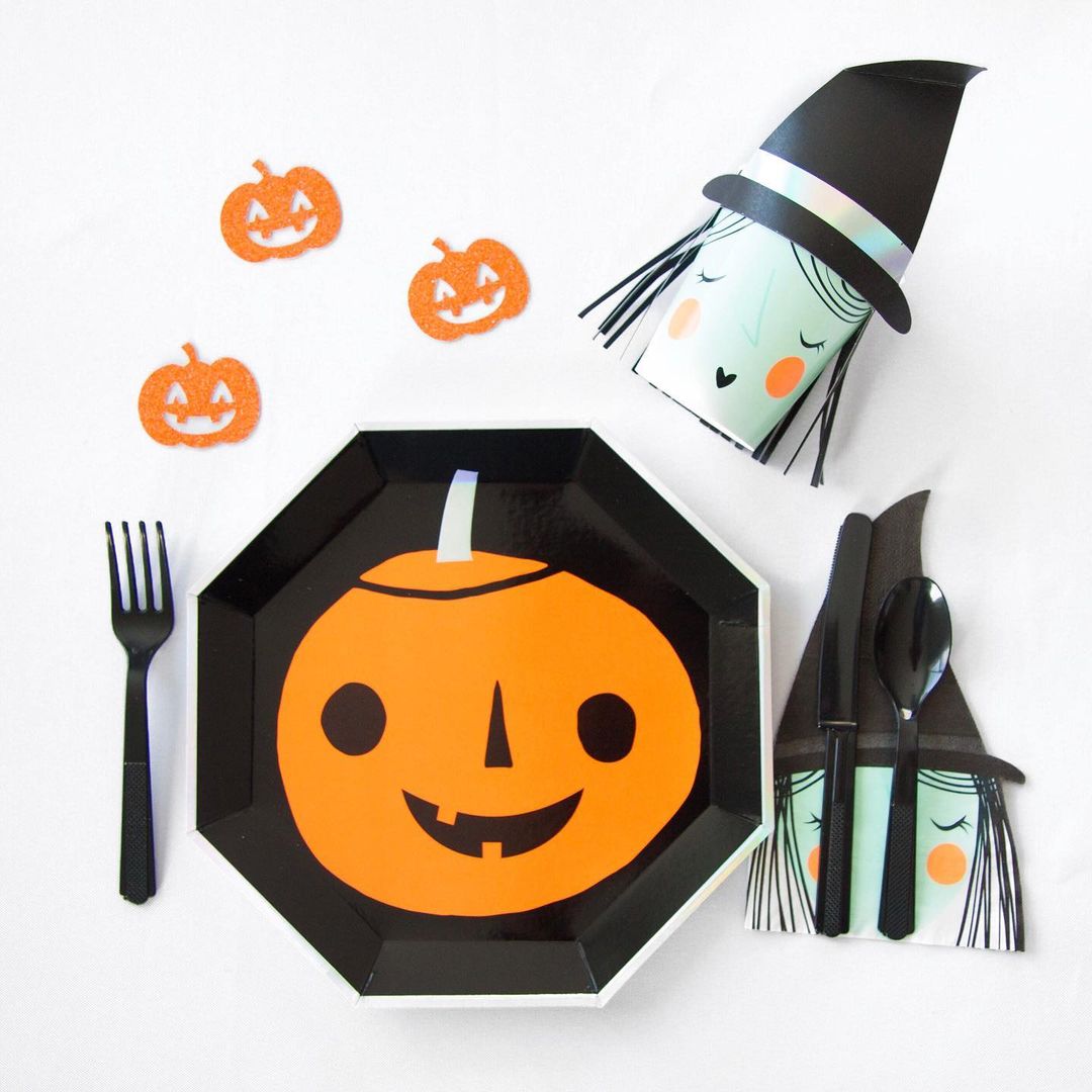 Wholesale custom Halloween Tableware set party supplies Pumpkin witch Halloween party tableware supplies