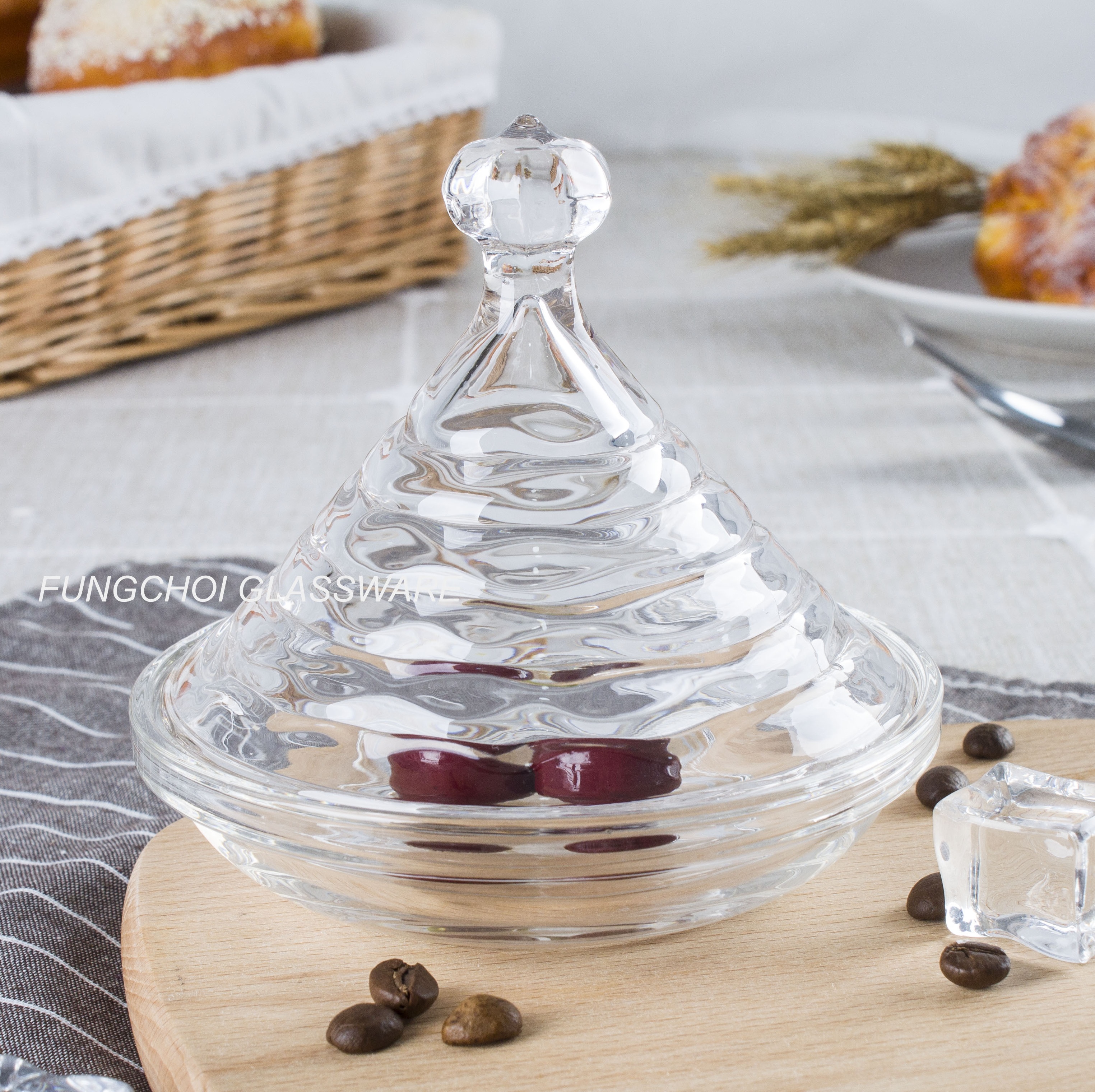 new design sugar bowl candy bowl transparent nut/candy dish with cover