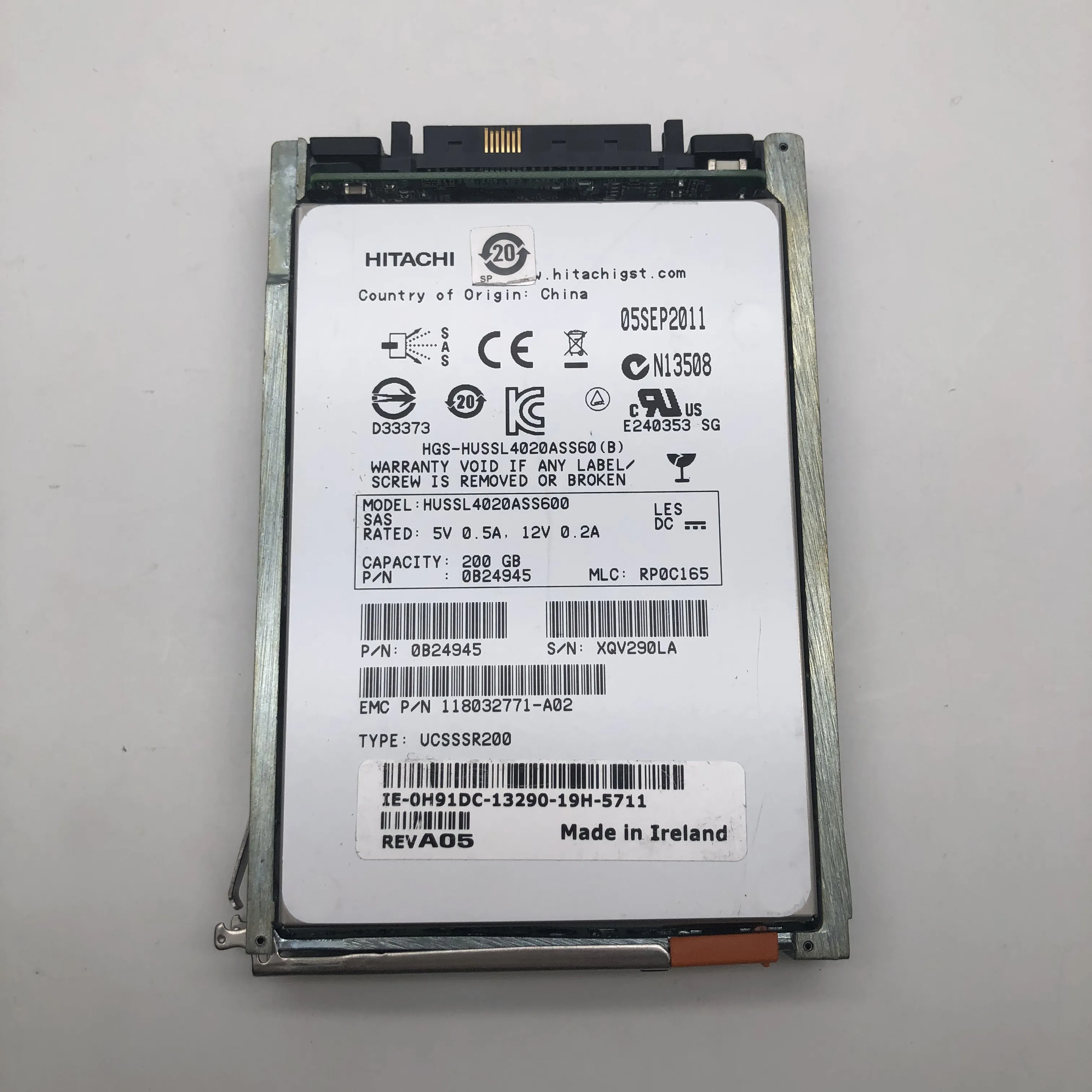 EMC VNX 800GB SSD 2.5 V4-2S6FX-800 005051130 25X2.5 DPE/DAE SFF SSD