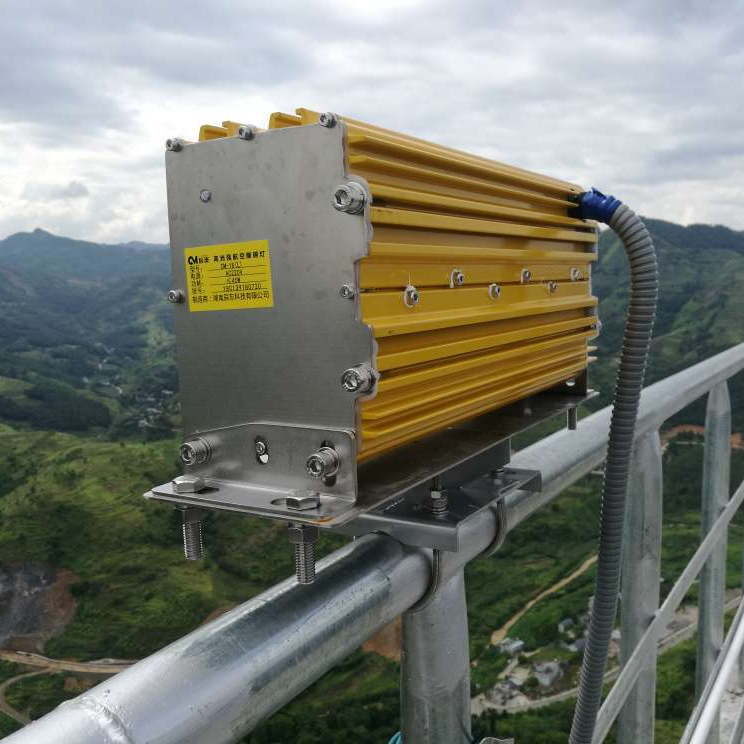 Omnidirectional Infrared Stand-alone Air Traffic Obstruction Lights (ATOL) White LED flashing High intensity type A L857