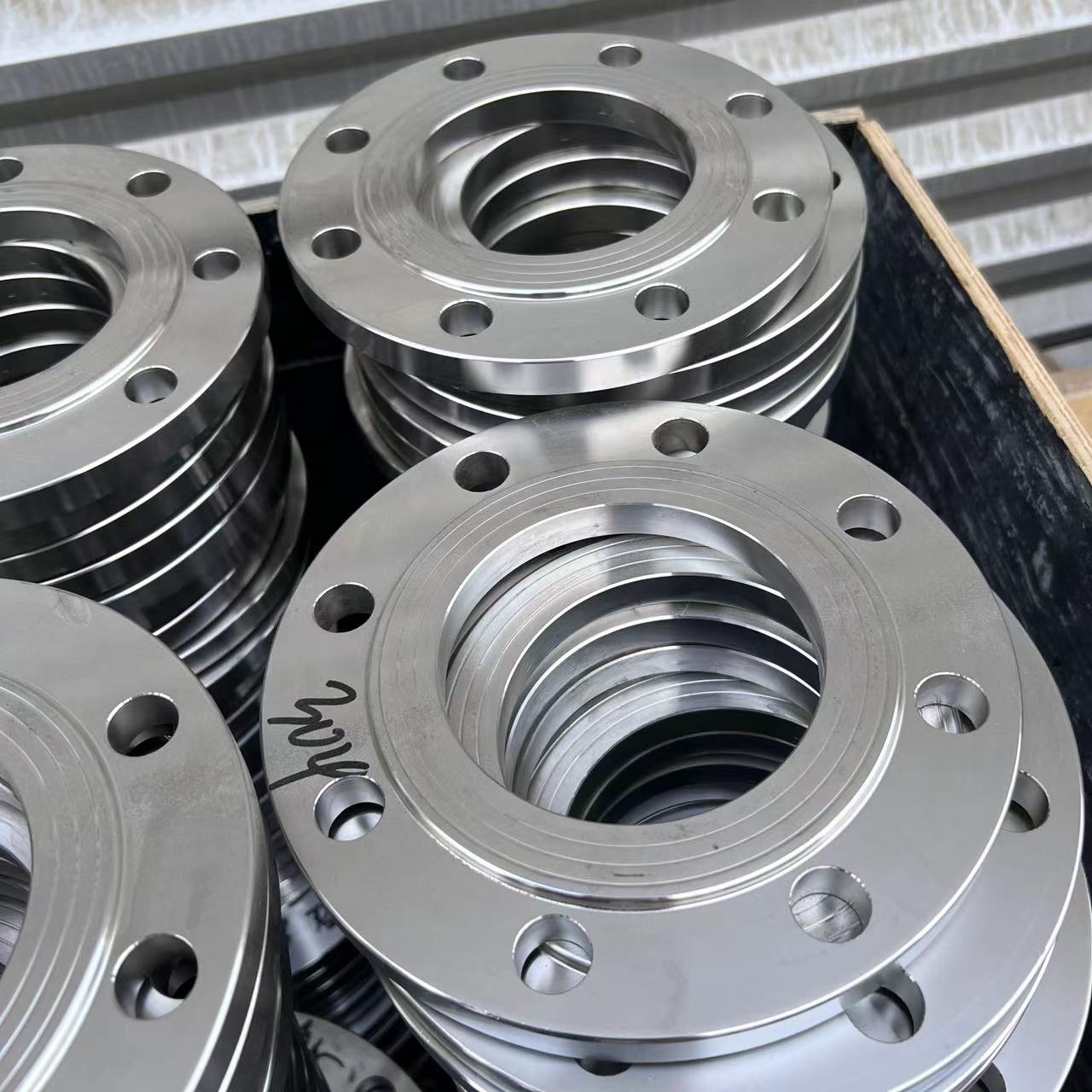 China Manufacturer Good Quality Zinc Plated Forged DN15 50 100 Welding Flange Plate Stainless Steel PN10 Flat Welded Neck Flange