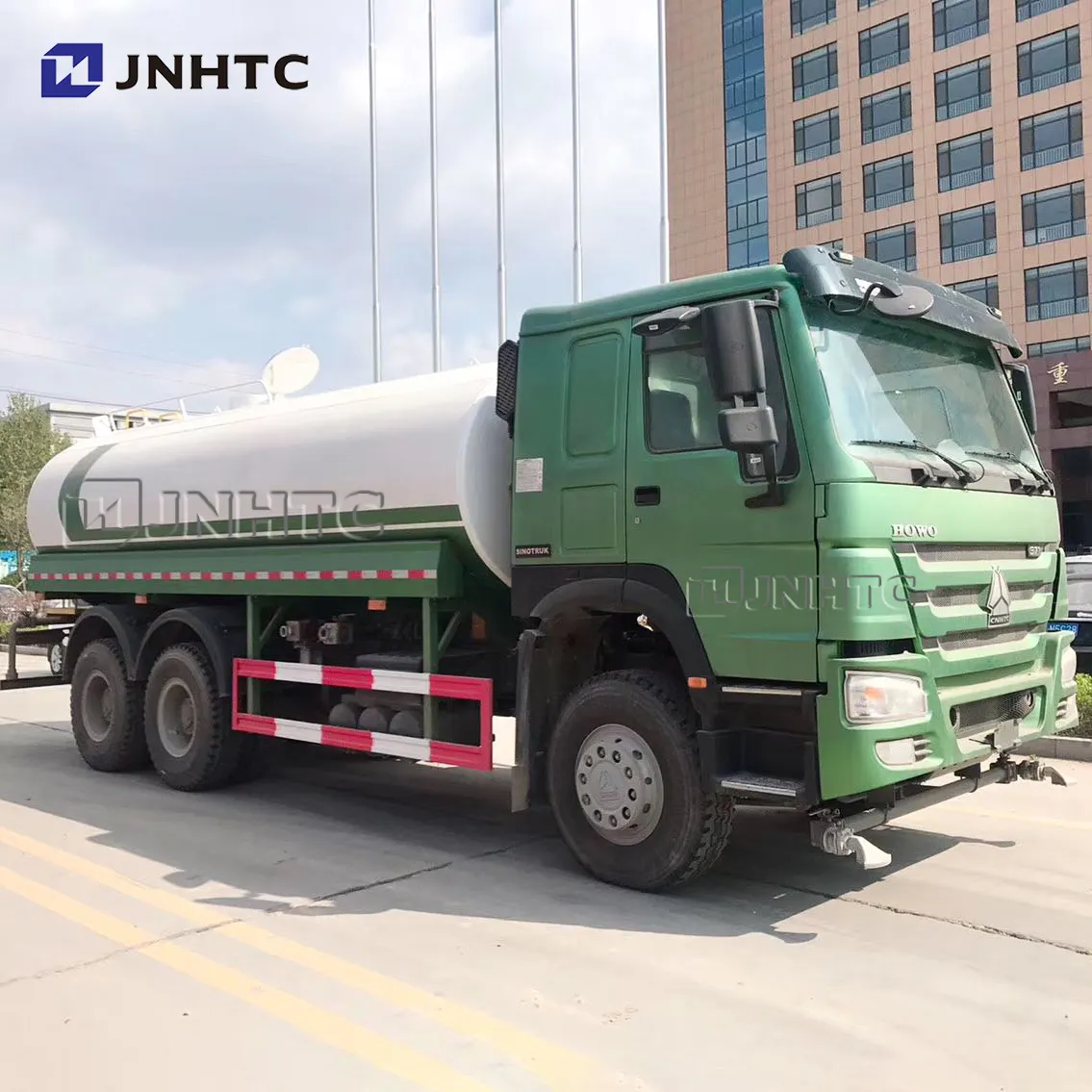 Sinotruk Howo  Water Tanker Water Spraying Truck With Pump  HOWO 6X4 Water Sprinkle Tanker Truck