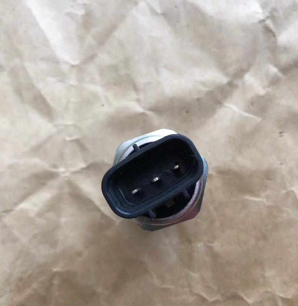 Fuel Rail Pressure Sensor 499000-6320 for TOYOTA ISUZU MAN CUMMINS FORD VW