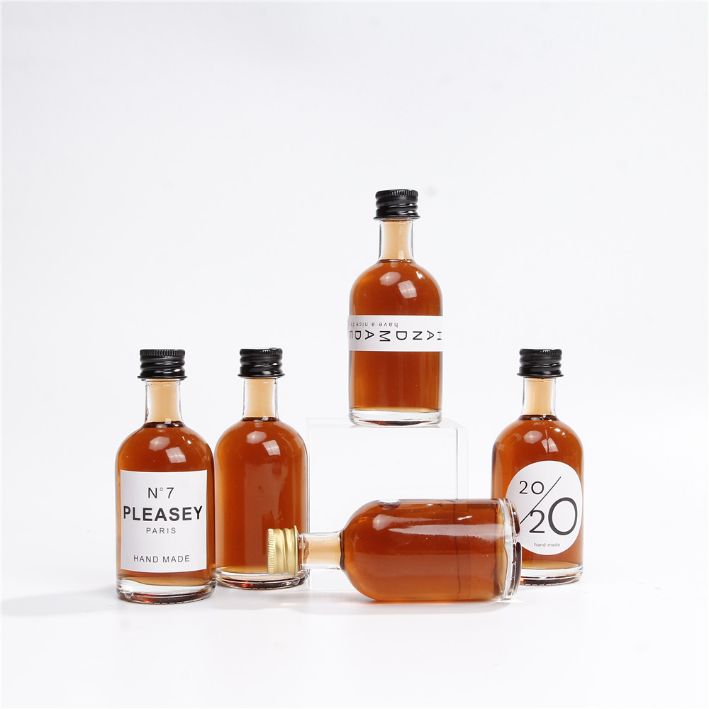 3.Spirits liquor alcohol vodka tequila whiskey glass bottle with cork stopper