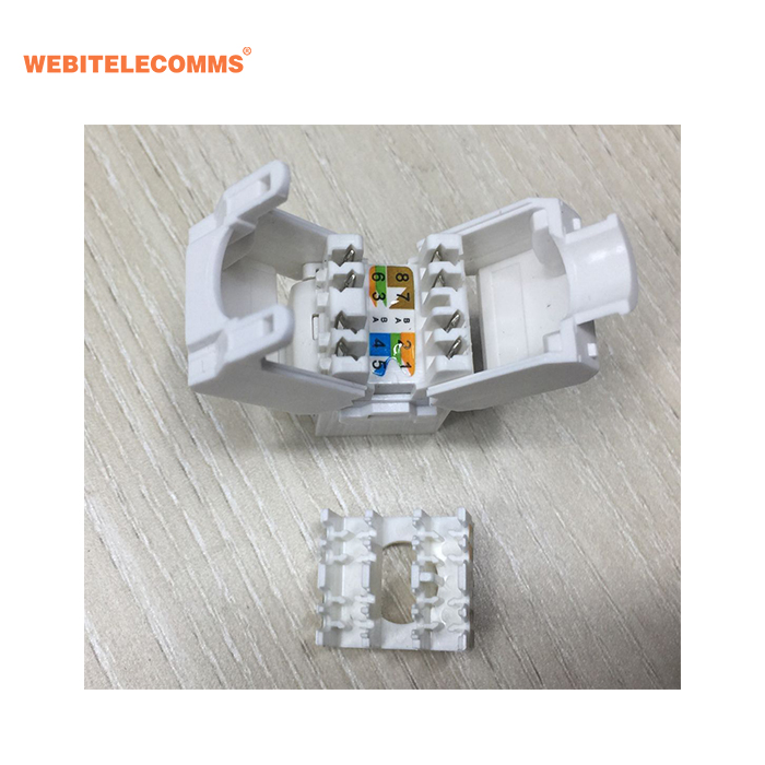 RJ45-RJ45 8P8C, белый цвет 180 на защелках UTP сетевой Cat5e Keystone Jack