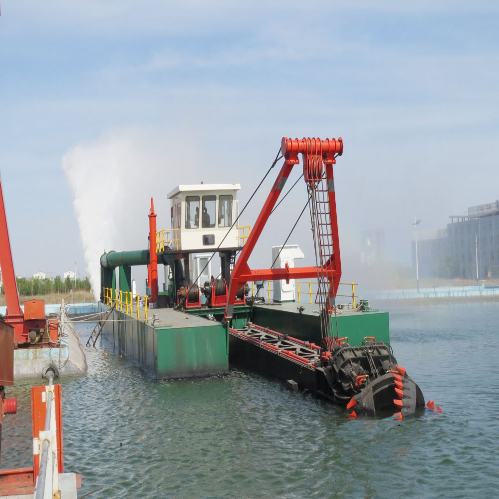 New protable dredger boat dredging machine sand dredger cutter suction dredger for river sea lake dredging in stock
