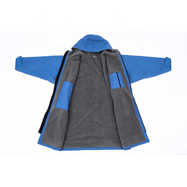 fleece lining mens changing dry robe clothing or wetsuit in beach