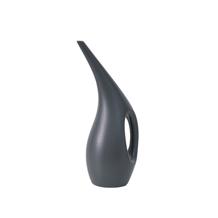 2020 Wholesale Amazon high quality household long mouth plastic watering pot for gardening tools