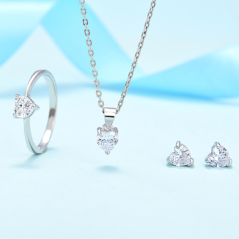 Комплект из колье и серёг, из серебра 925 пробы