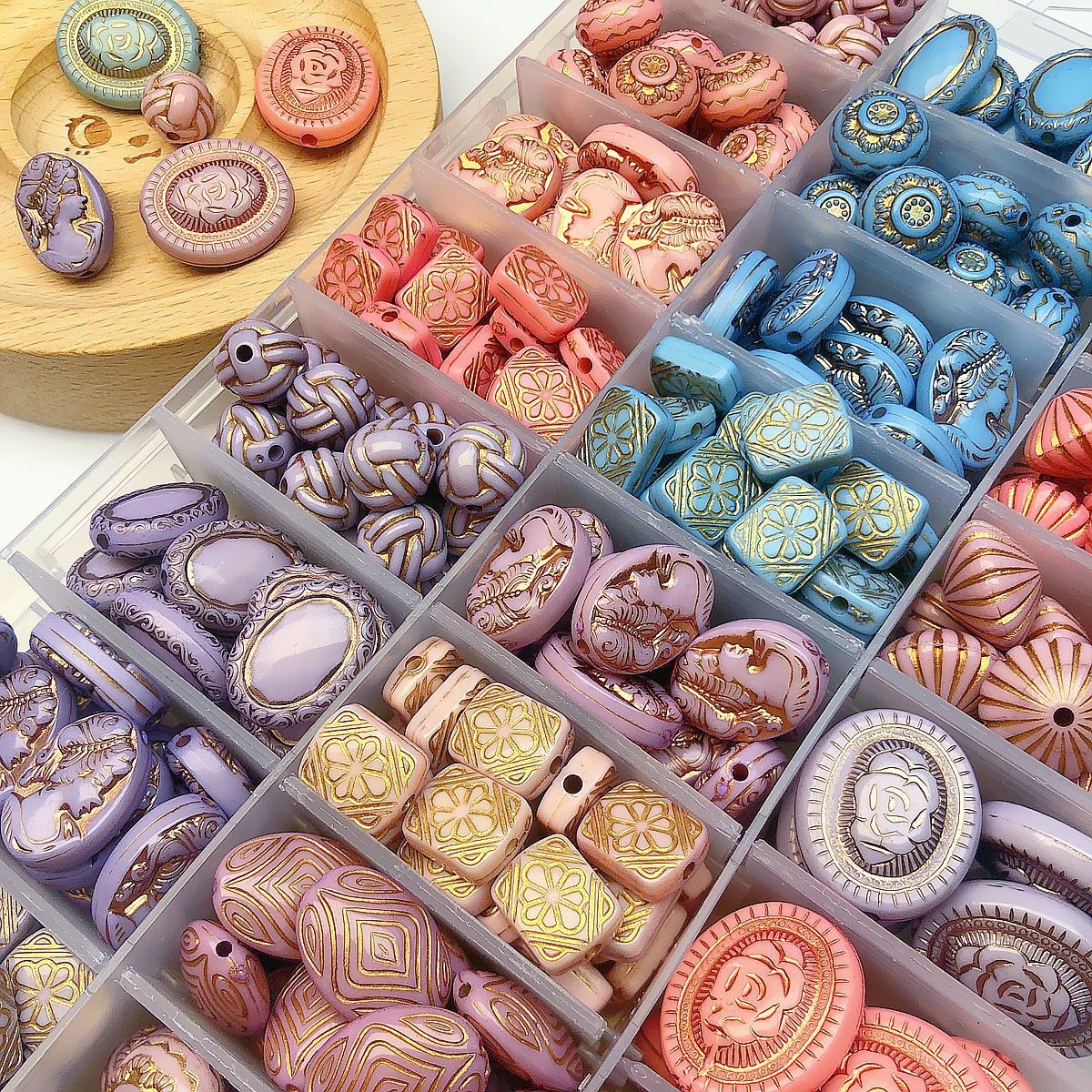 Classical style 10g /Bag new design Golden Flower Rose Irregular Shape Acrylic Beads loose beads for jewelry making