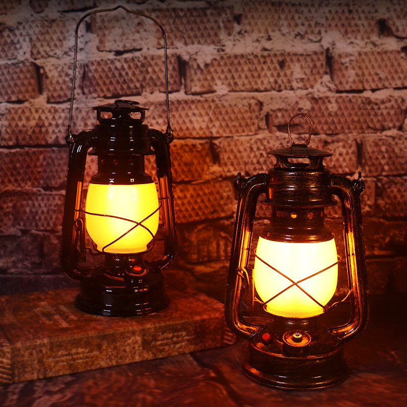 Outdoor Retro Lantern Multiple Function Iron Handle Clear Bar Table Lamp Led Rechargeable Camping Lamp