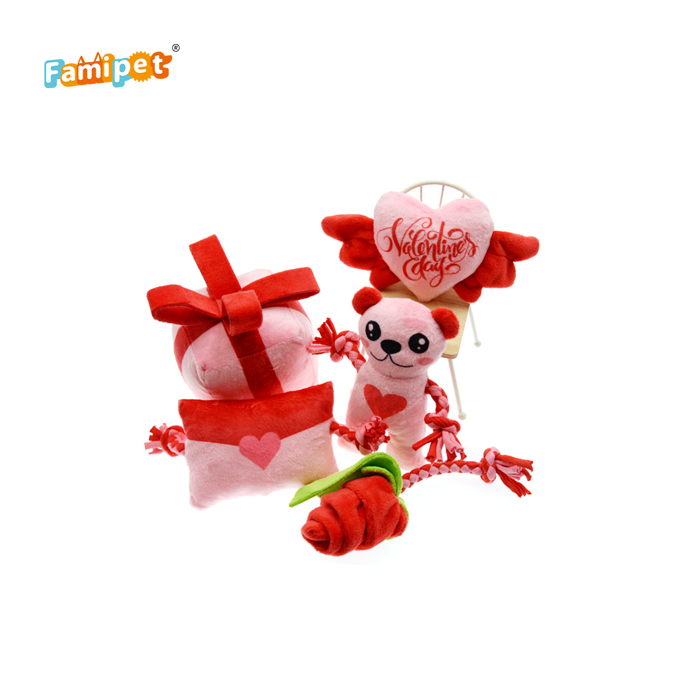 Valentien's Day Range Pull Stuffed Squeaky Custom Plush Dog Toys