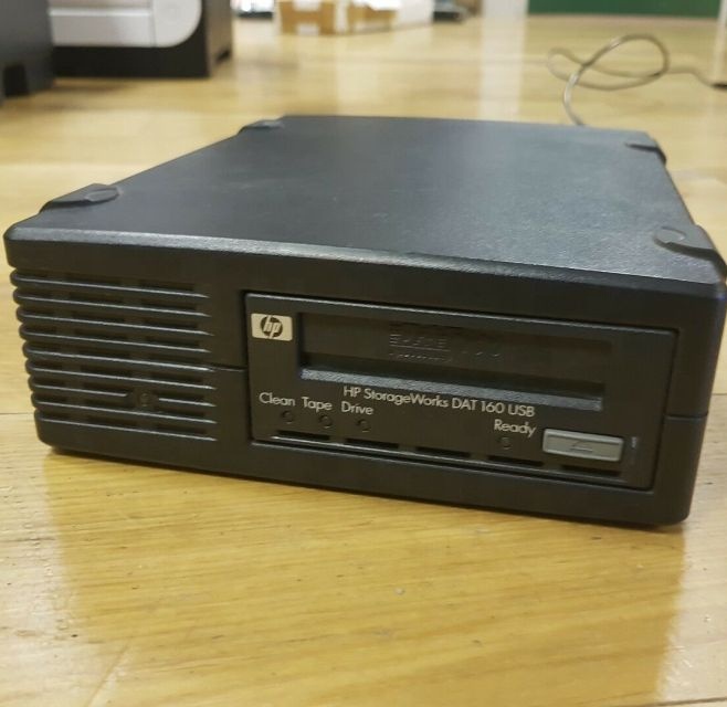 Внешний USB-накопитель Q1581A HPE 80/160 Гб DAT160