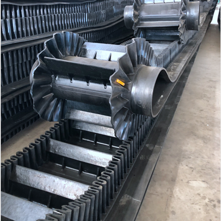nclined Sidewall Cleated Conveyor Belt