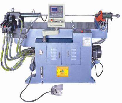Pipe bending machine