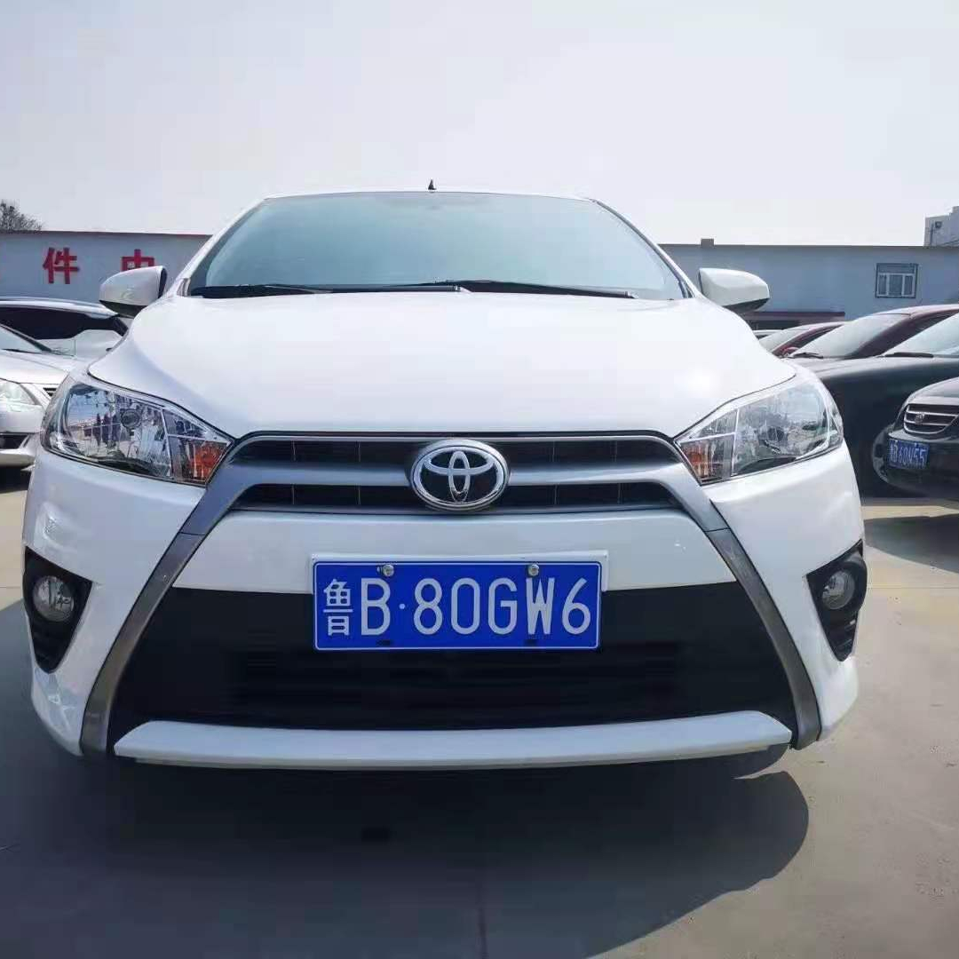 Высокоскоростной высококачественный б/у автомобиль Toyota Sedan автоматический Toyota Yaris 2015