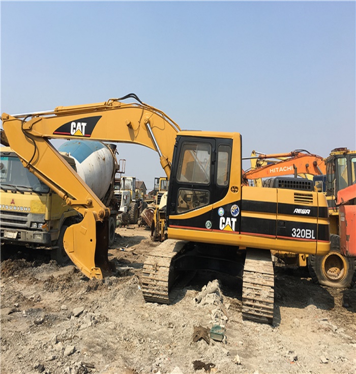 Б/у оригинальный качественный экскаватор CAT 320B в хорошем состоянии для продажи