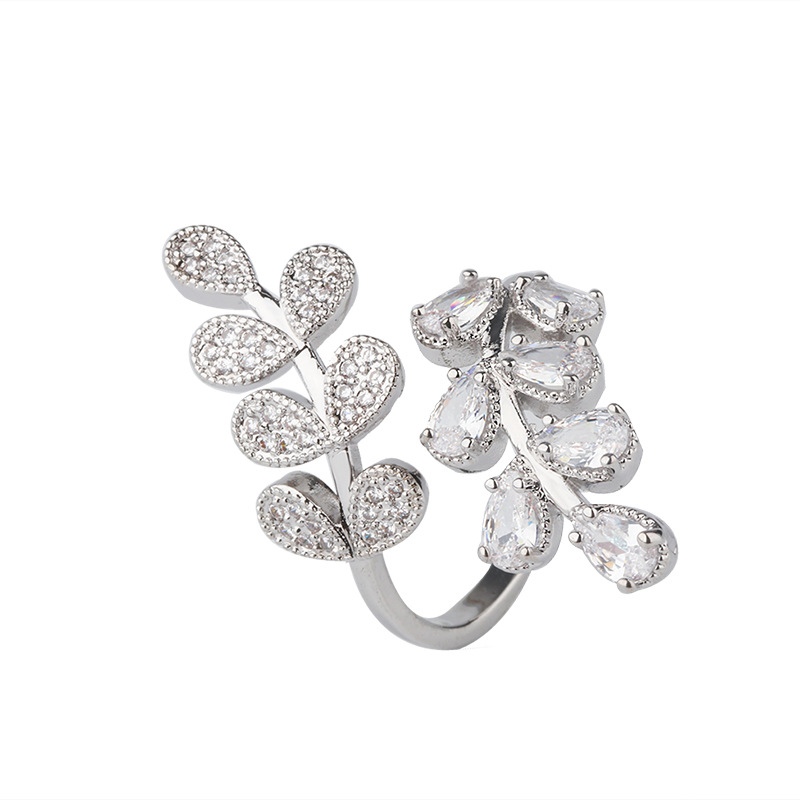 Diamond Vintage Leaves Shape Ring Women Daily Gift Zircon Prong Setting Brass Adjustable Ring Iced Out High Quality Jewelry 2021