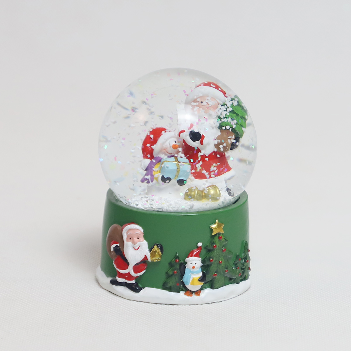Wholesale Custom High Quality Resin Glass Snow Ball For Christmas Decorations Gift