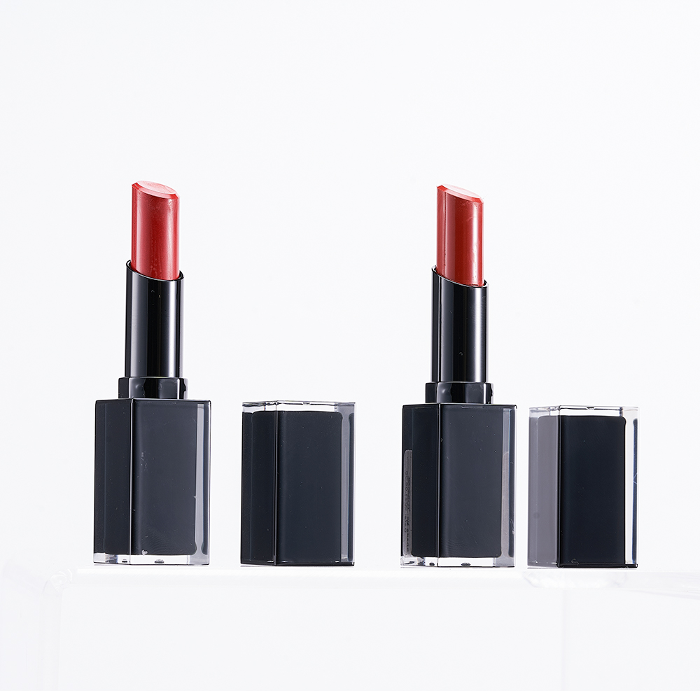 Christmas Gift High Pigment Matte Waterproof Red Cosmetic Lipstick Suppliers
