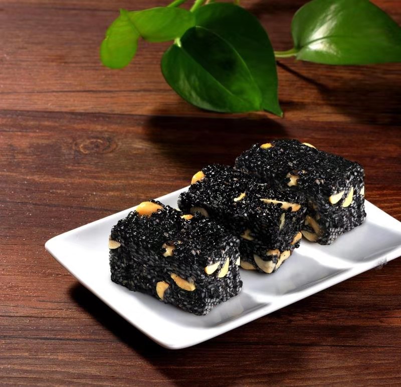Лучшее качество рекламные вкусные черные свежие конфеты С Кунжутом