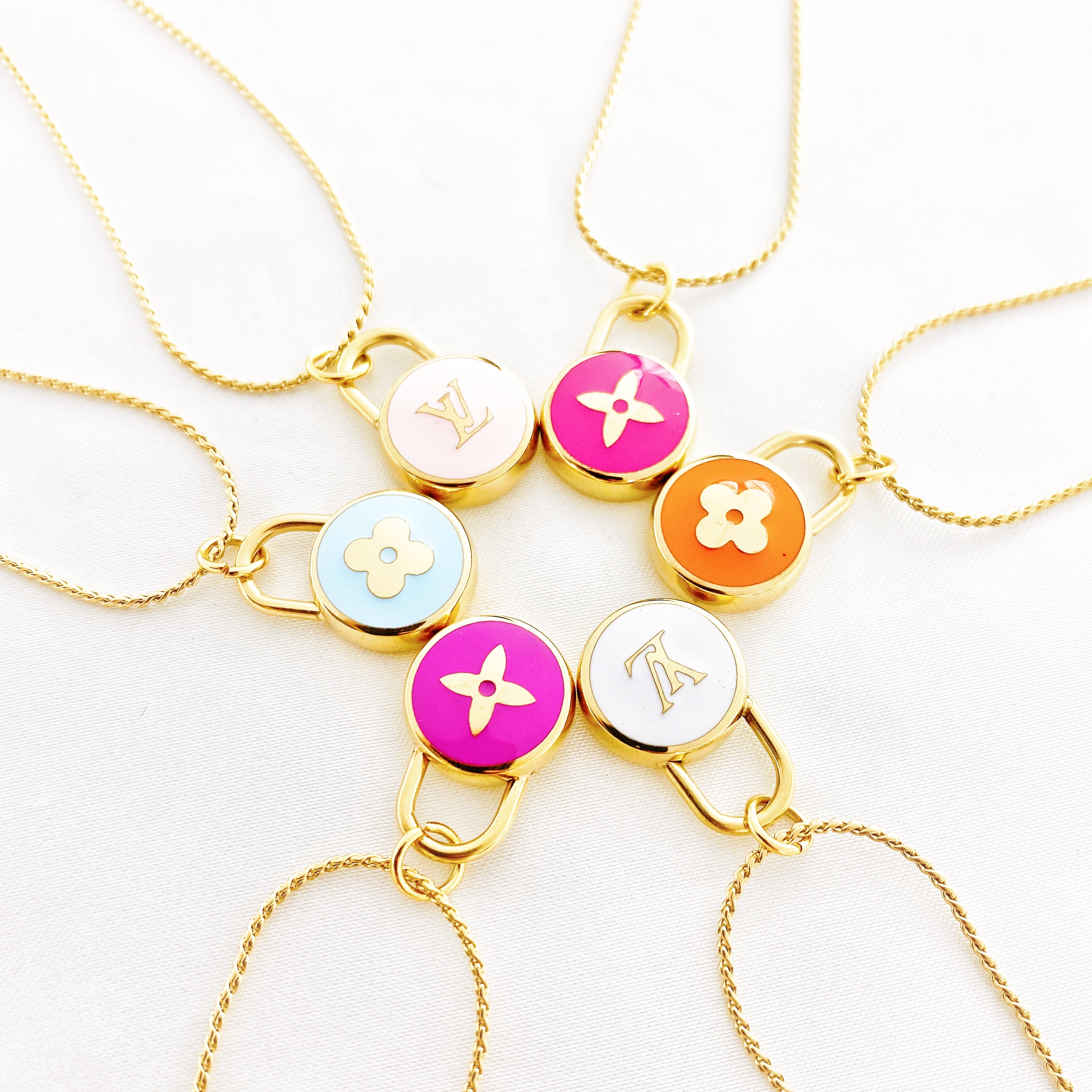 stainless steel pink Pendant Gold Plating Necklace Women Fashion Shiny Clavicle Chain Jewelry Valentine's Day Wholesale Ins