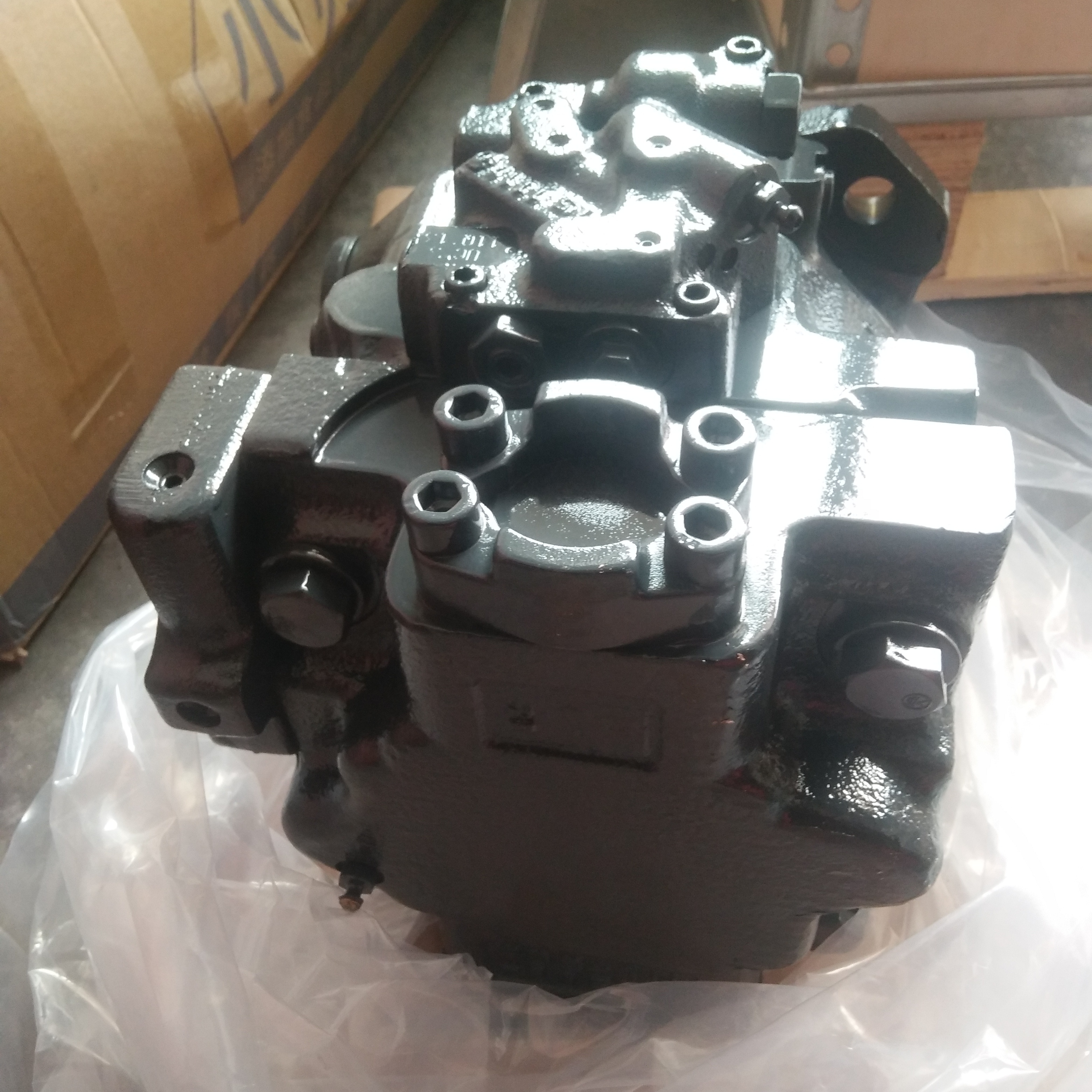 WB97 гидравлический основной насос assy 708-1U-00161 708-1U-00164 708-1U-00160 WB97R-5 основной насос 708-1u-01165
