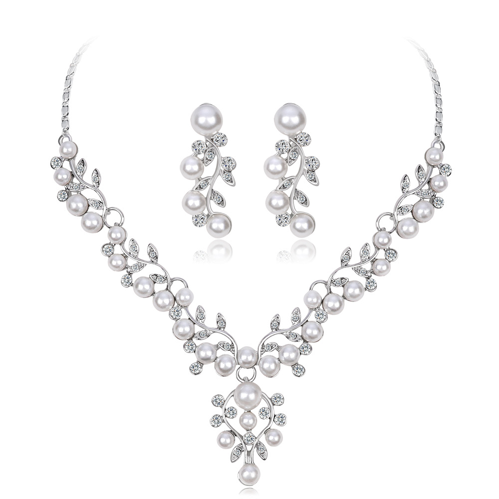 2 piece set European and American fashion atmospheric pearl rhinestone bridal set, necklace and earrings, Spanish jewelry set