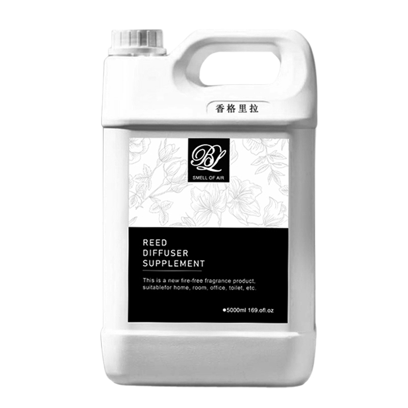 The hotel uses a large-capacity 5L aromatherapy essential oil diffuser to add essential oils to distribute essential oils.