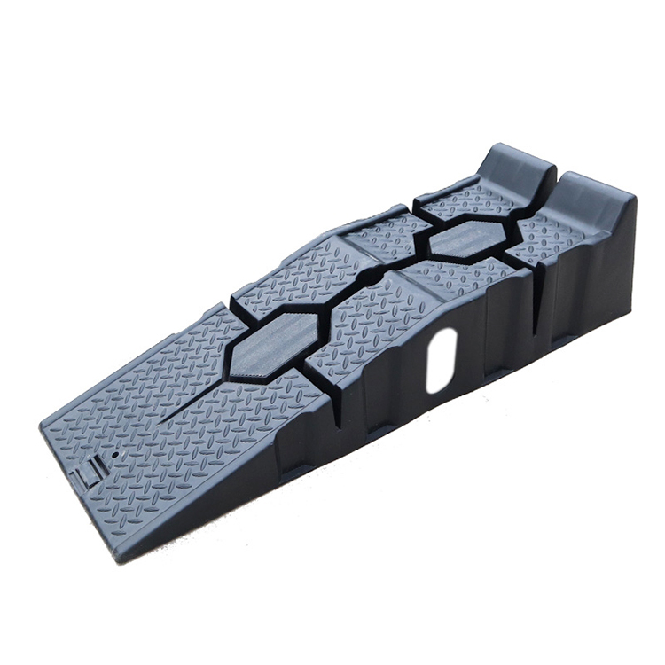 Portable outdoor heavy-duty plastic thin automobile maintenance ramp for vehicle oil change